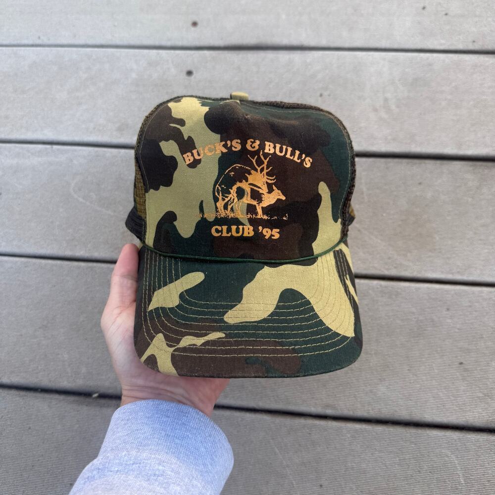 Vintage 1995 Bucks & Bulls Hunting Club Camouflage Camo Trucker Snapback Hat Cap